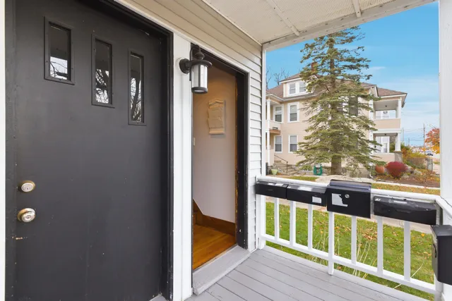 $2,350 | 65 South Elm Street, Unit 3, Manchester, NH 03103