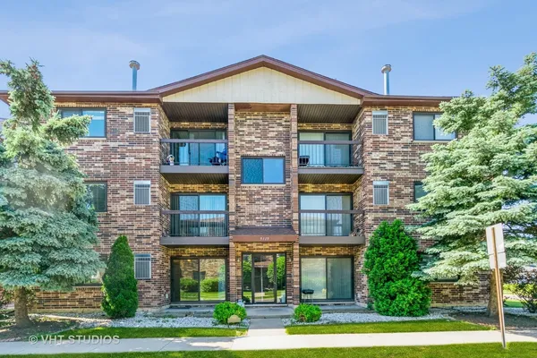 $1,950 | 9119 Lincoln Court, Unit 101, Orland Park, IL 60462