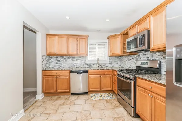 $1,950 | 9119 Lincoln Court, Unit 101, Orland Park, IL 60462