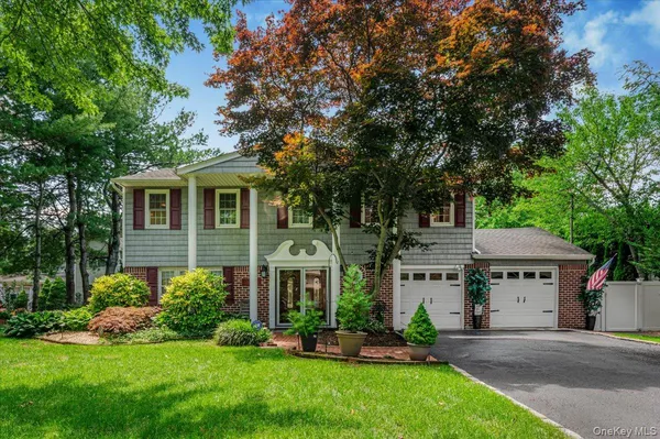 $1,199,000 | 98 Florida Avenue, Commack, NY 11725