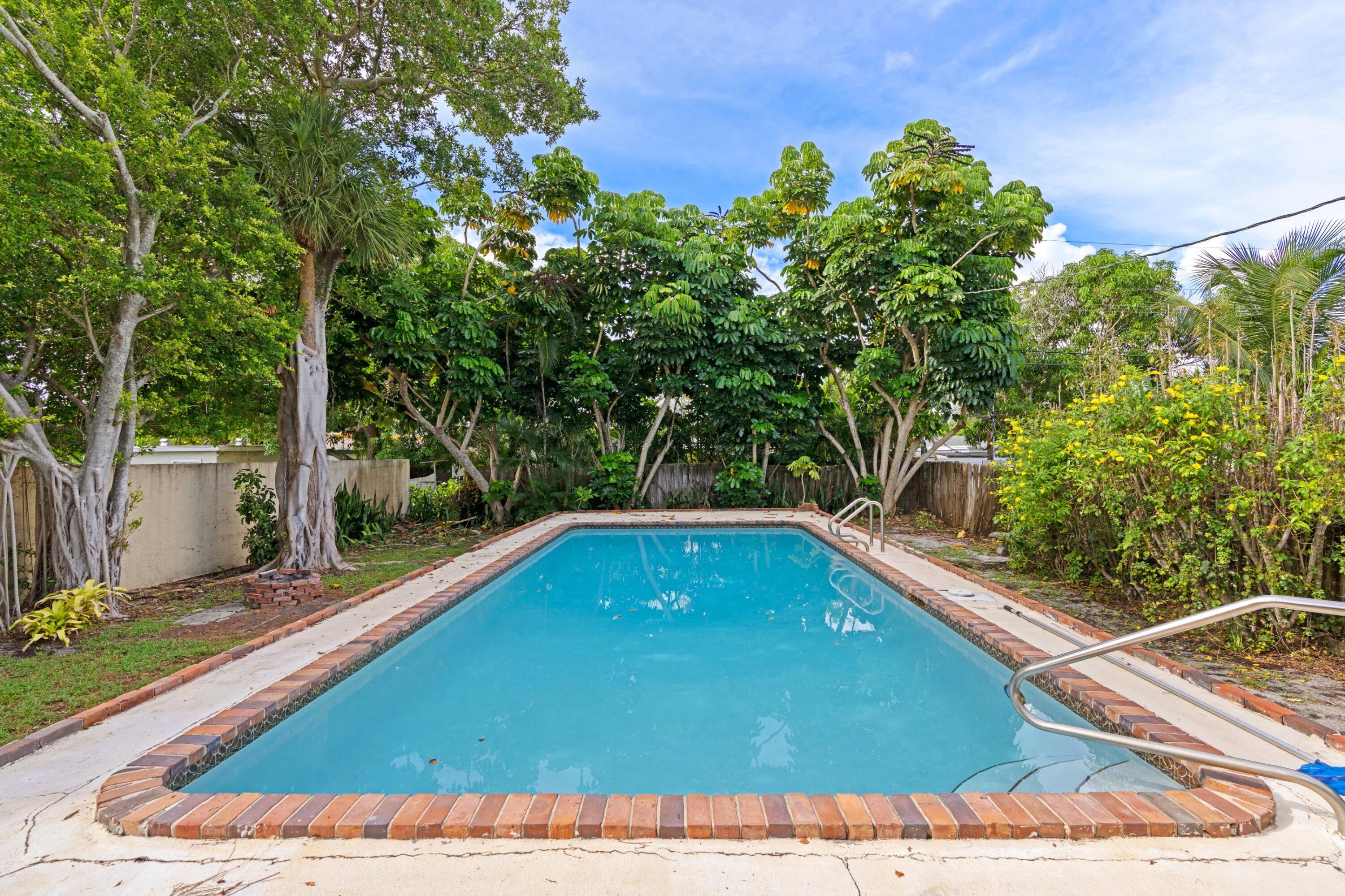 434 Ipswich Street Boca Raton, FL 33487 - Photo 2 of 23 Pool & Backyard