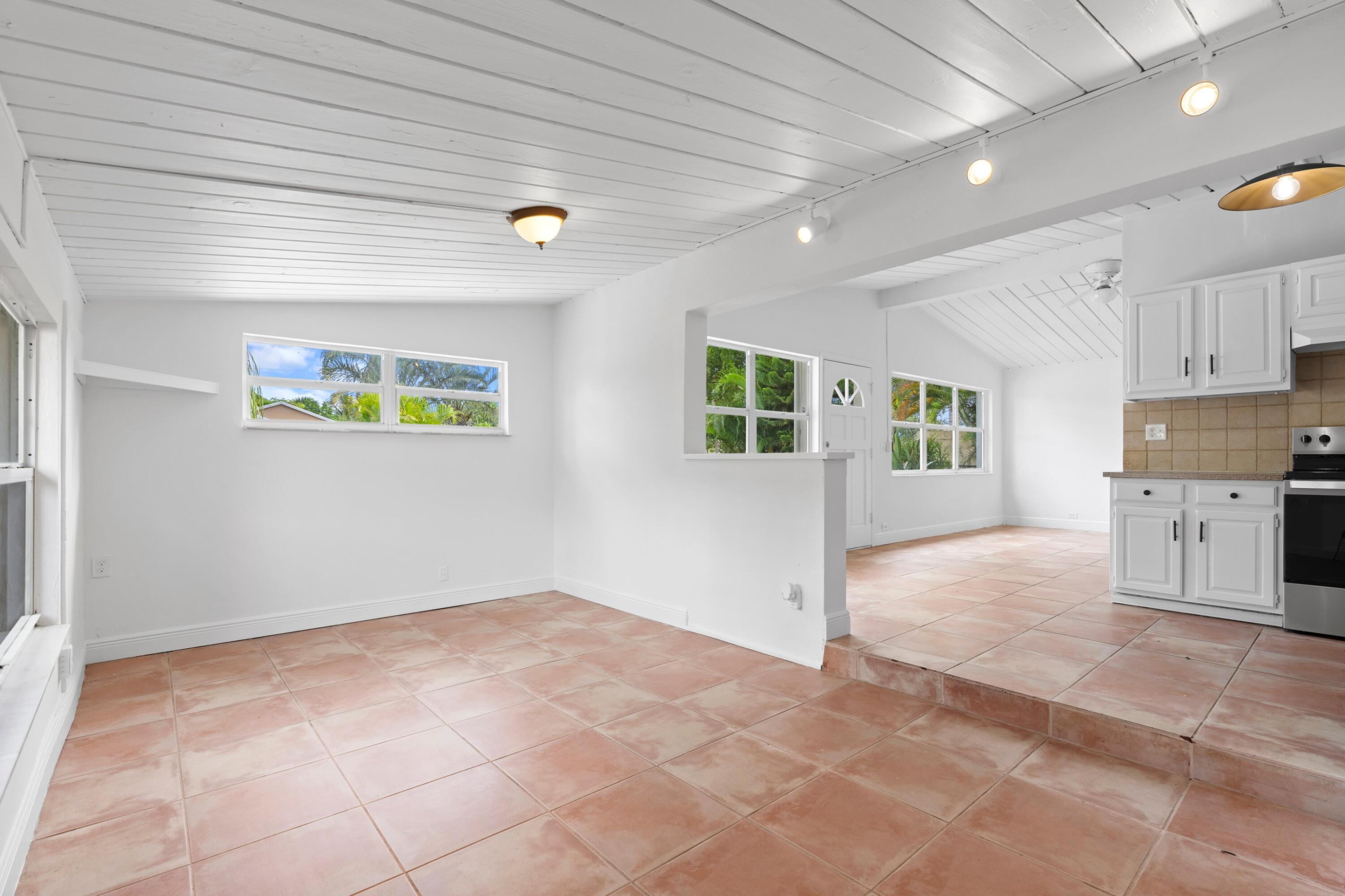 434 Ipswich Street Boca Raton, FL 33487 - Photo 6 of 23 Dining Room