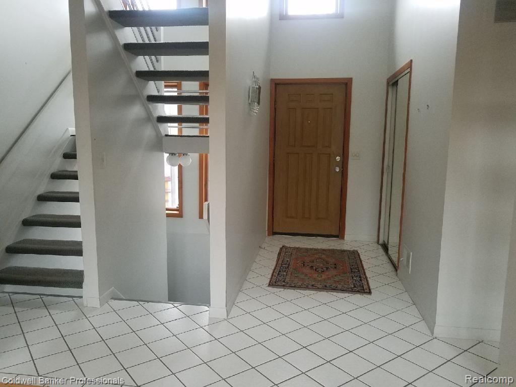 525 Shortridge Avenue Rochester, MI 48307 - Photo 7 of 29 IMG_4859.JPG