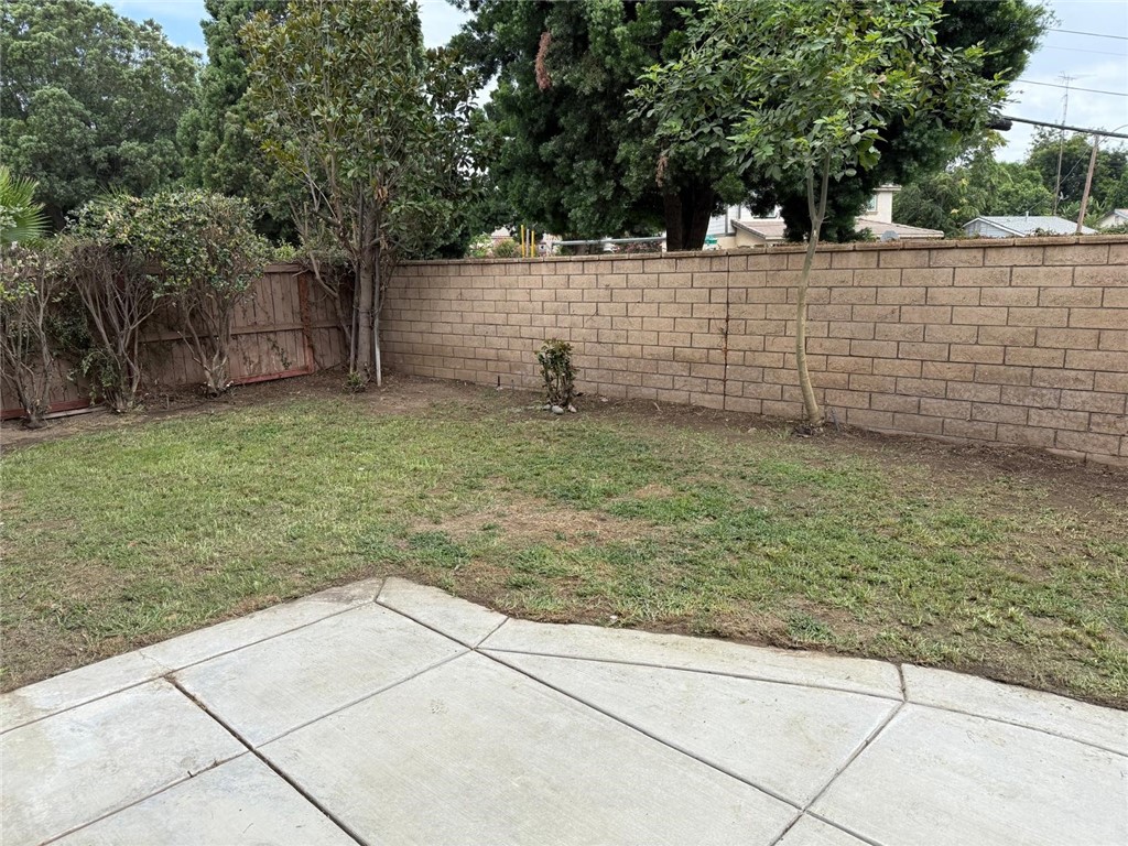 1742 Edmon Way Riverside, CA 92501 - Photo 21 of 23 Gallery Image 21