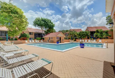$275,000 | 11135 Green Lake Drive, Unit 102, Boynton Beach, FL 33437
