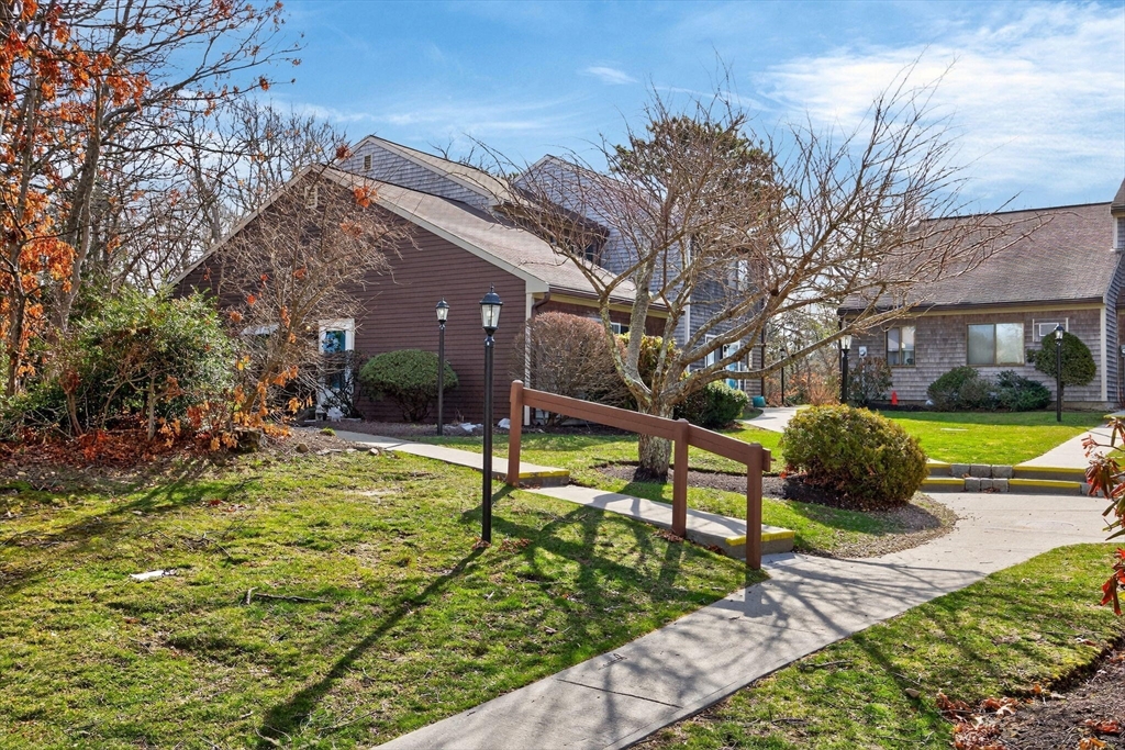 77 Round House Road, Unit 77 Bourne, MA 02532 - Photo 3 of 32 Gallery Image 3