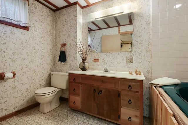 $460,000 | 11022 West Arrow Road, Hayward, WI 54843