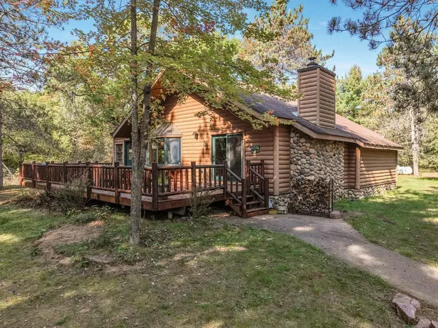 $460,000 | 11022 West Arrow Road, Hayward, WI 54843