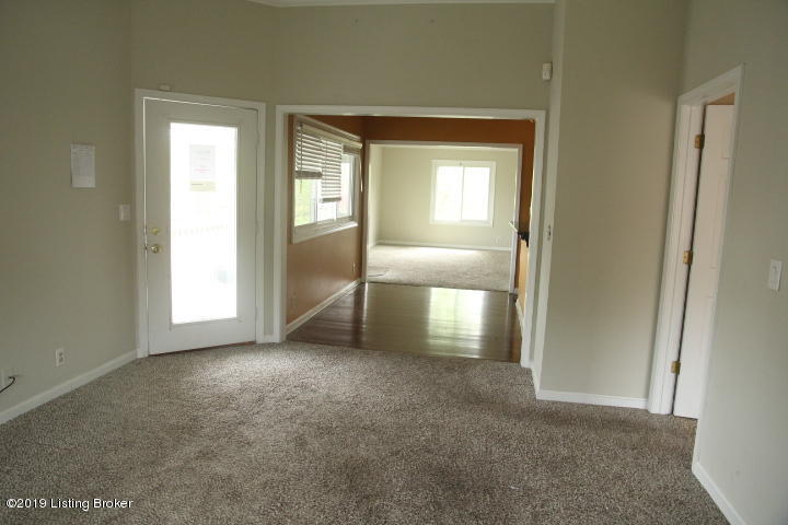 258 Moser Road Louisville, KY 40223 - Photo 8 of 24 IMG_1320
