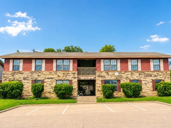 $1,135 | 6321 Richland Plaza Drive, Unit A, North Richland Hills, TX 76180