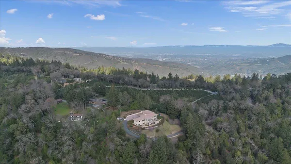$3,499,000 | 19975 Skyline Boulevard, Los Gatos, CA 95033