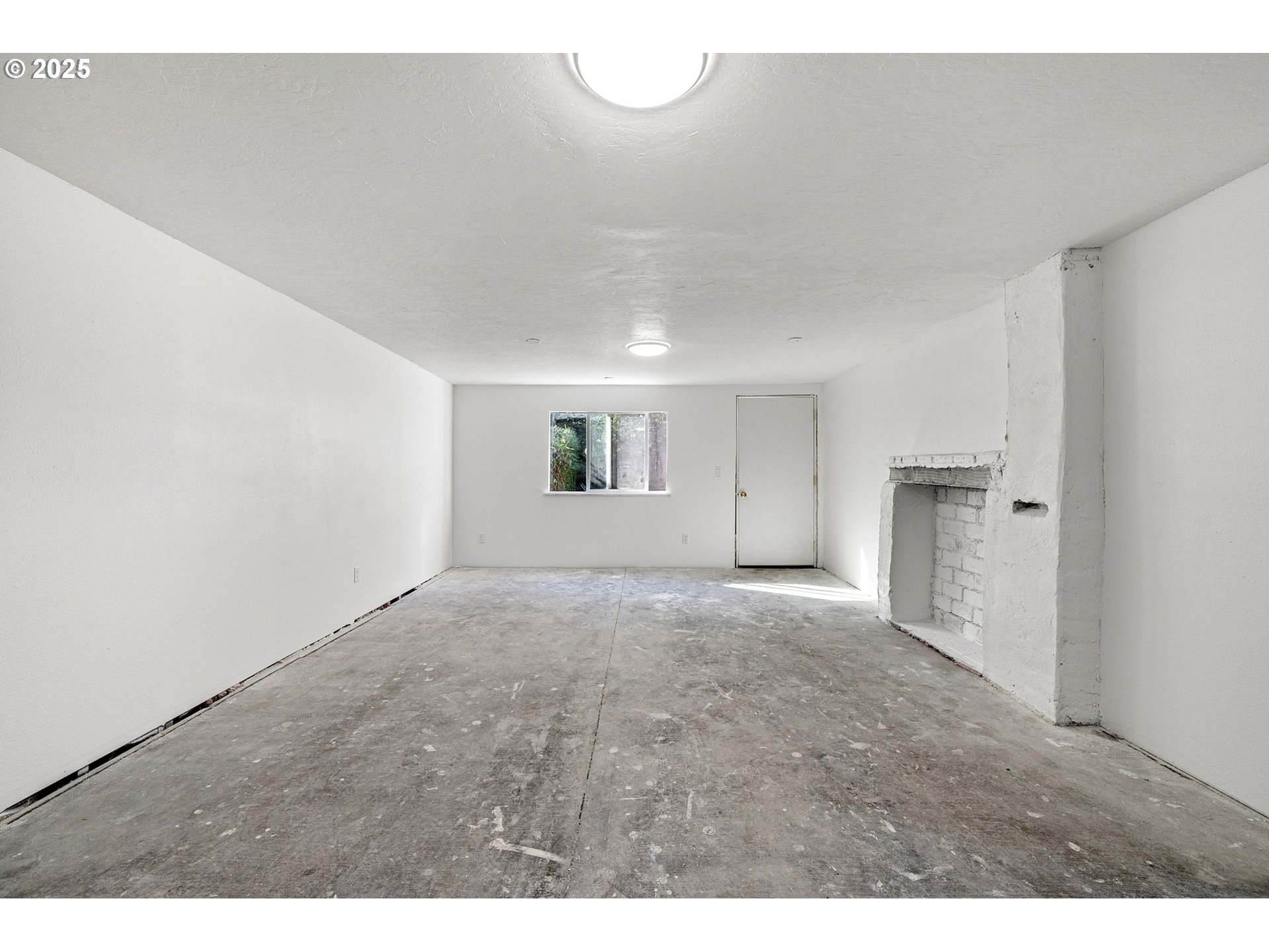 1917 Scott Road Springfield, OR 97477 - Photo 26 of 31 a view of empty room