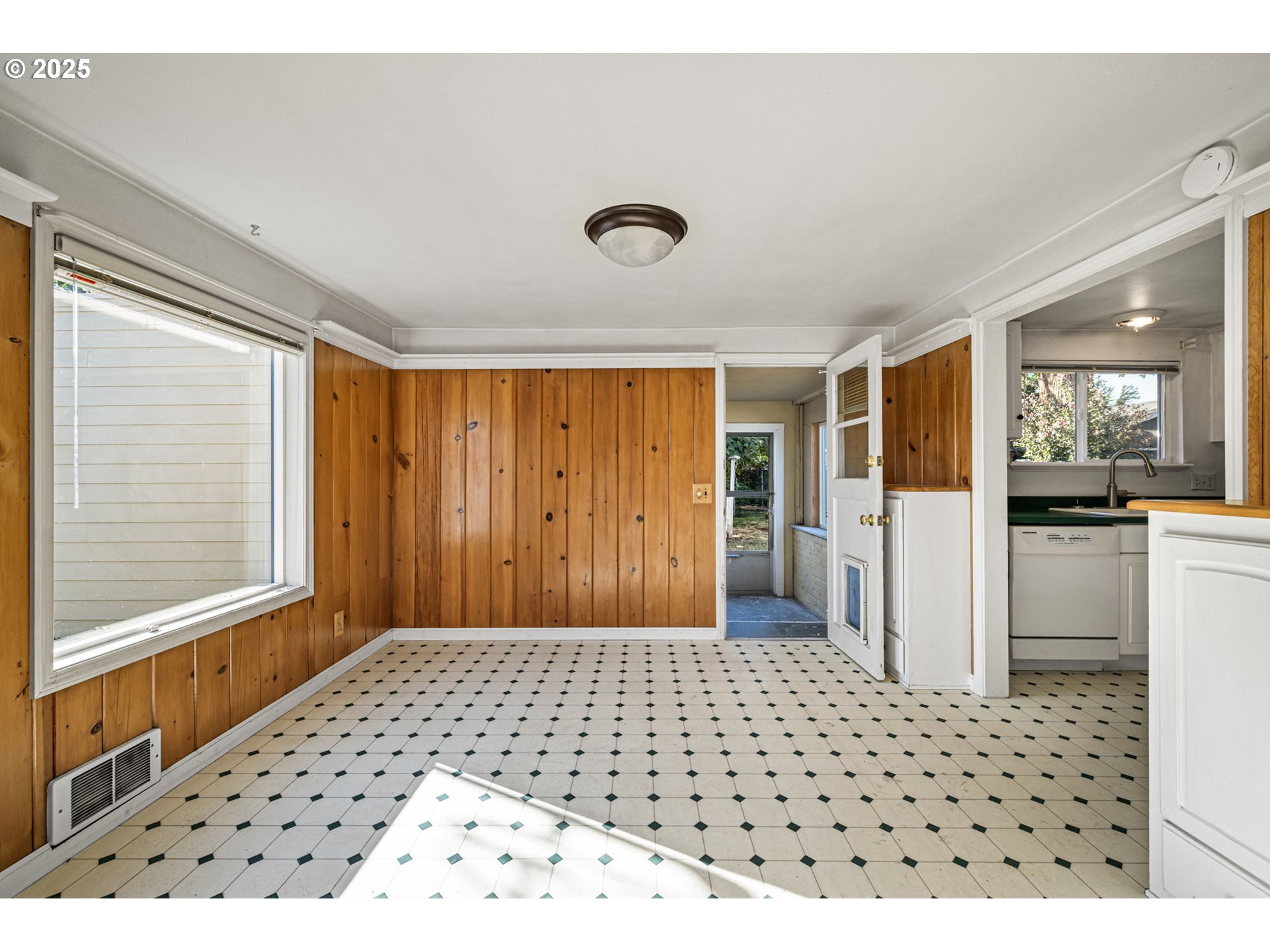 1917 Scott Road Springfield, OR 97477 - Photo 8 of 31 a bathroom with a sink a mirror and a shower