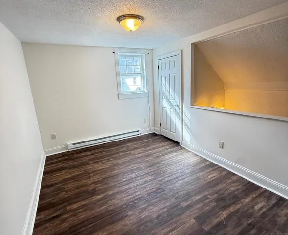 $1,500 | 23 Hayward Avenue, Unit COTTAGE, Colchester, CT 06415