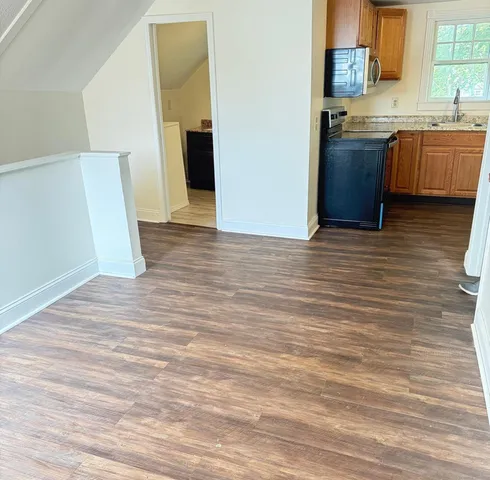 $1,500 | 23 Hayward Avenue, Unit COTTAGE, Colchester, CT 06415