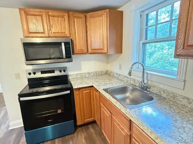 $1,500 | 23 Hayward Avenue, Unit COTTAGE, Colchester, CT 06415