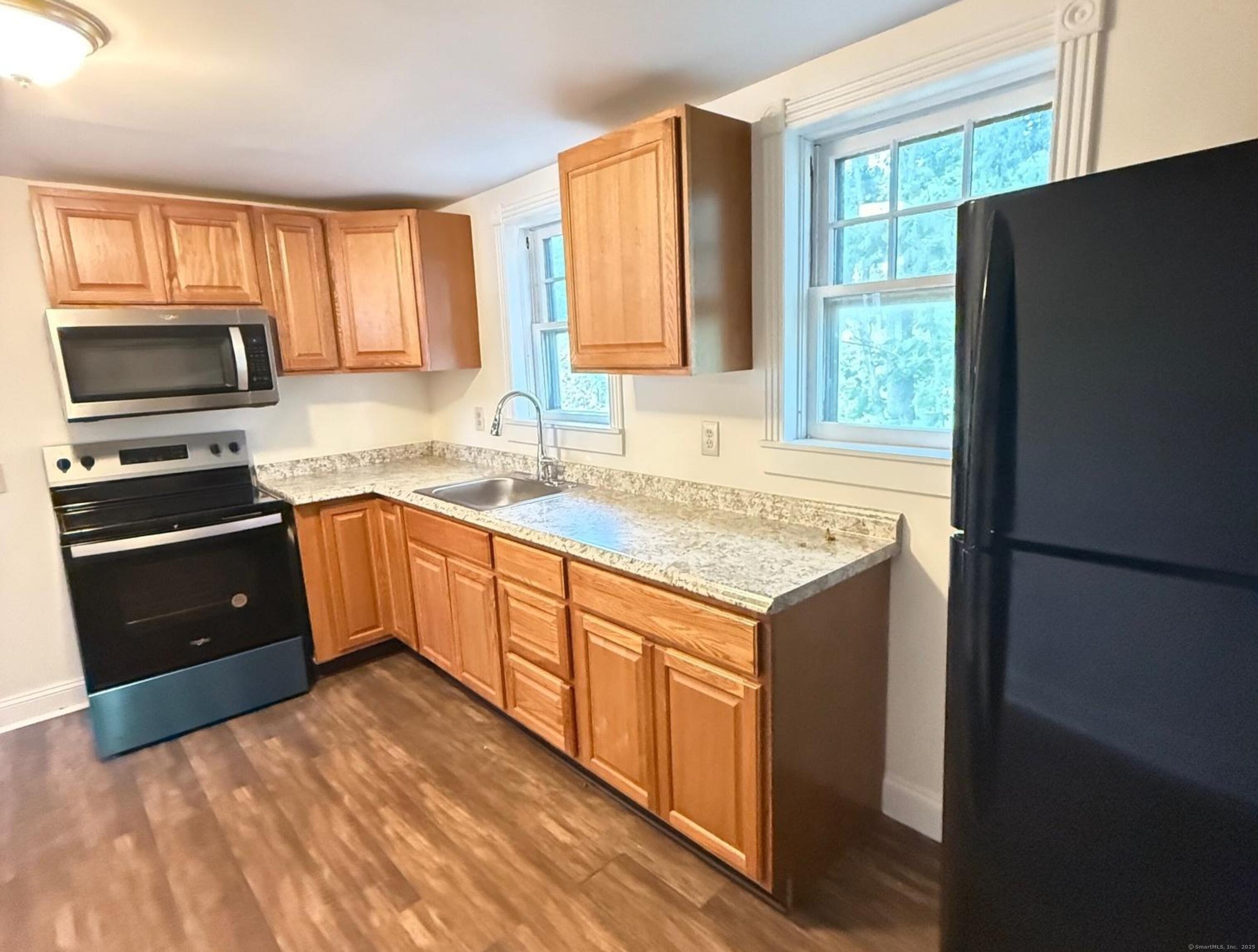 23 Hayward Avenue, Unit COTTAGE Colchester, CT 06415 - Photo 6 of 11