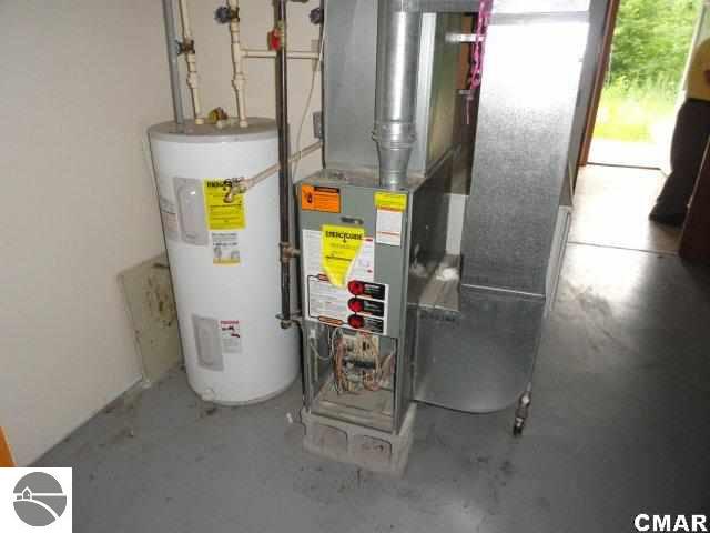 8233 West Weidman Road Weidman, MI 48893 - Photo 5 of 7 1767323-4.JPG