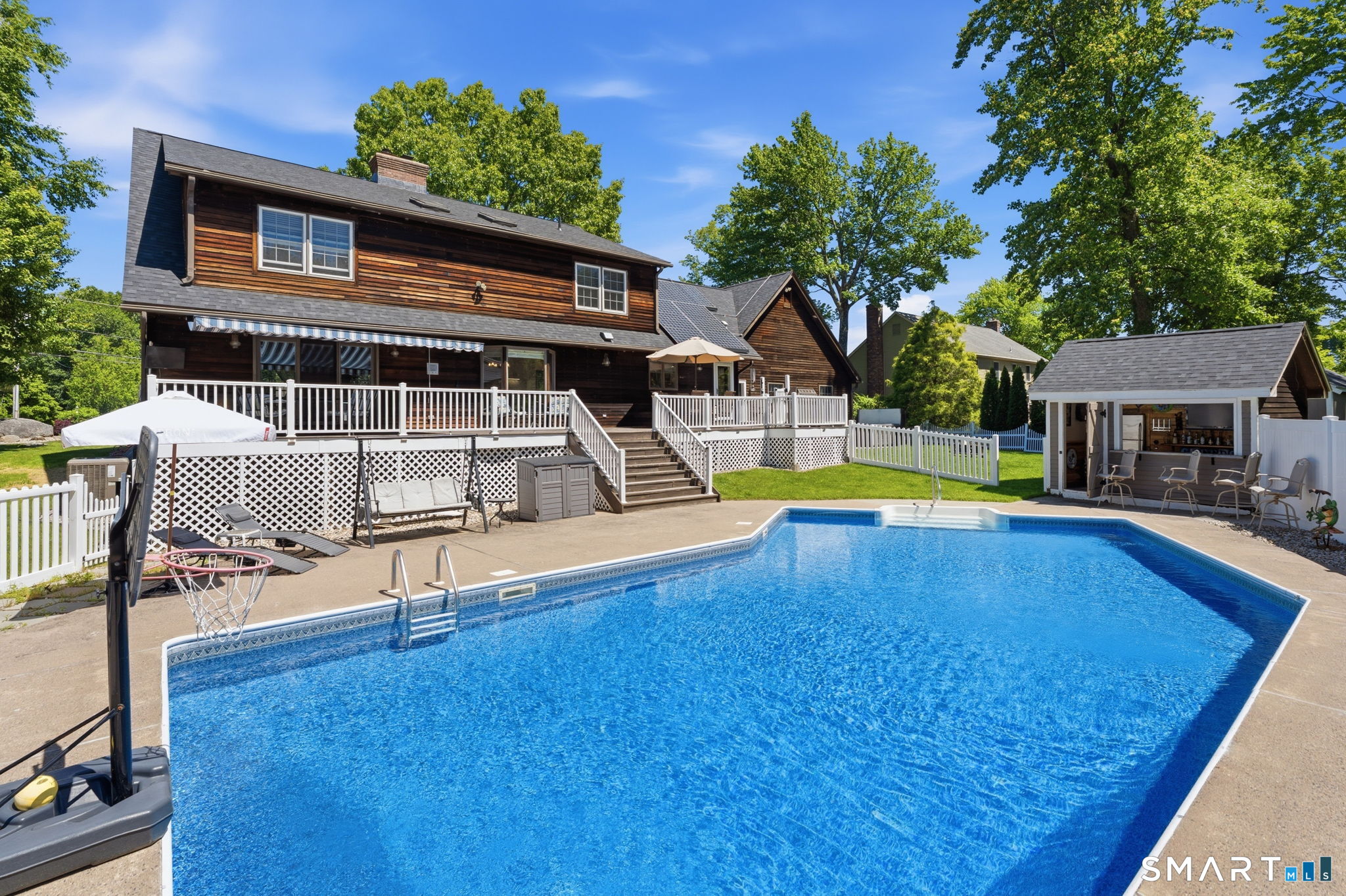 447 Hart Street Bristol, CT 06010 - Photo 35 of 40