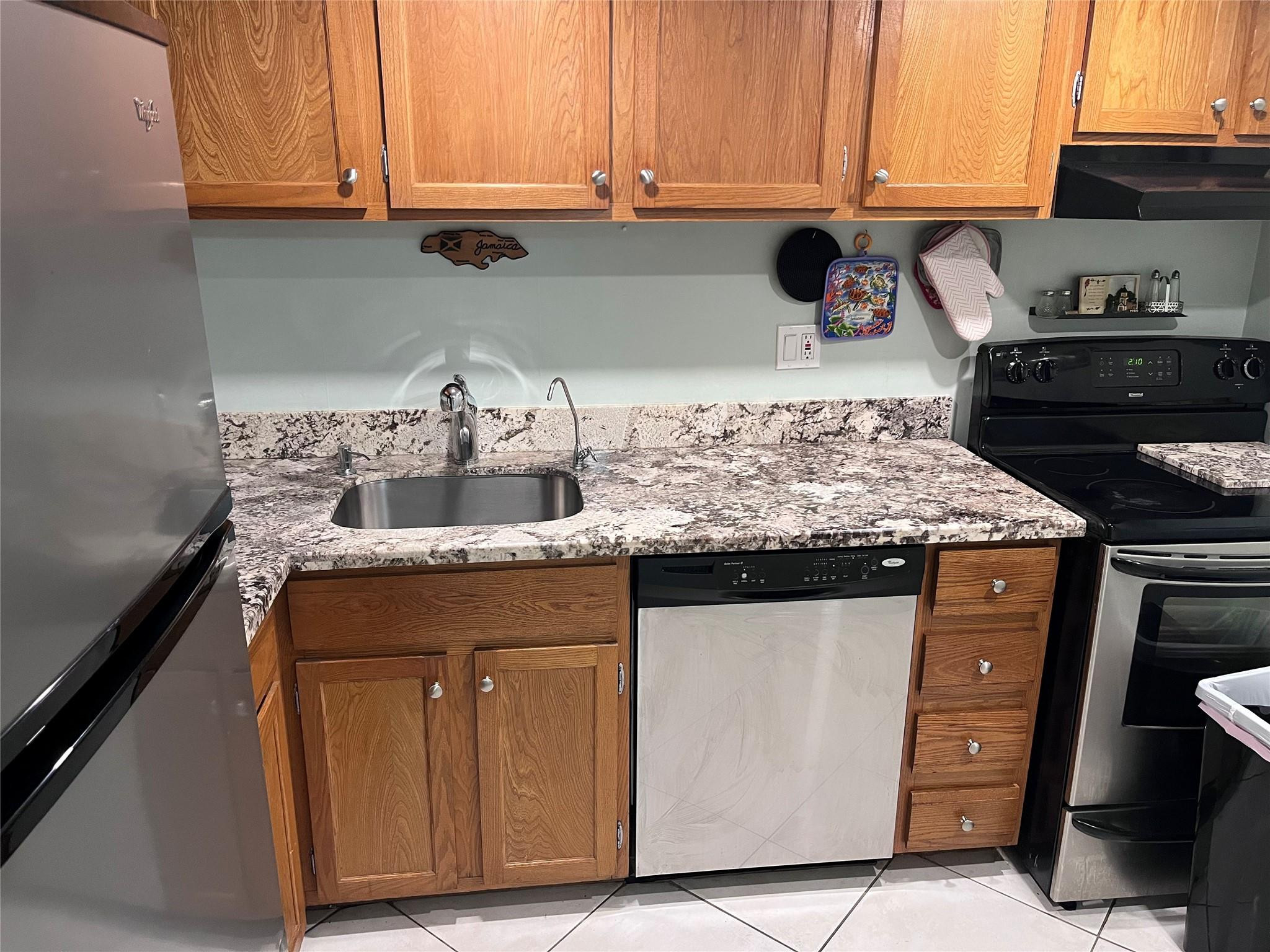 3670 Inverrary Drive, Unit 1F Lauderhill, FL 33319 - Photo 5 of 30 Photo 5