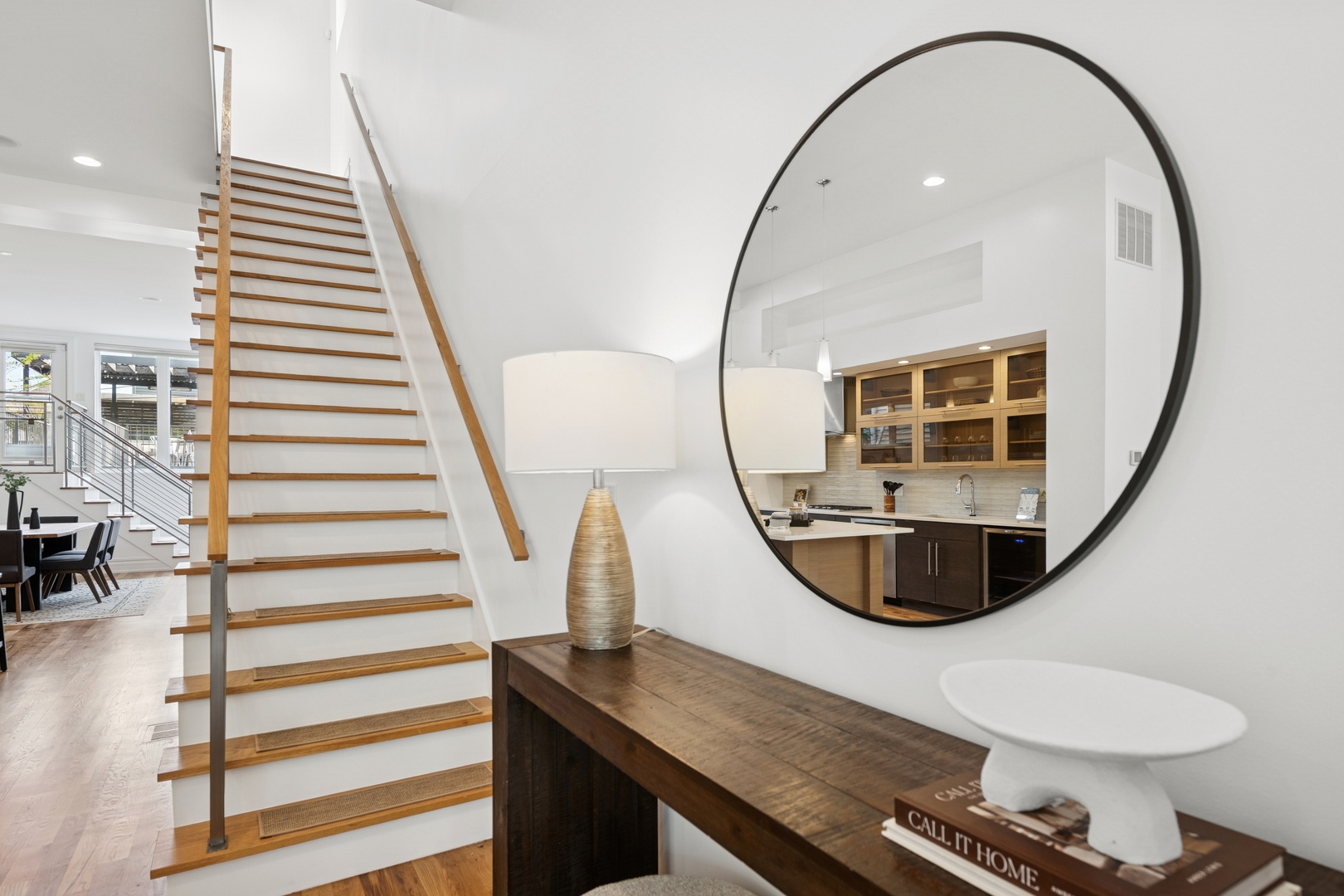 2113 West Huron Street Chicago, IL 60612 - Photo 9 of 49 an entryway