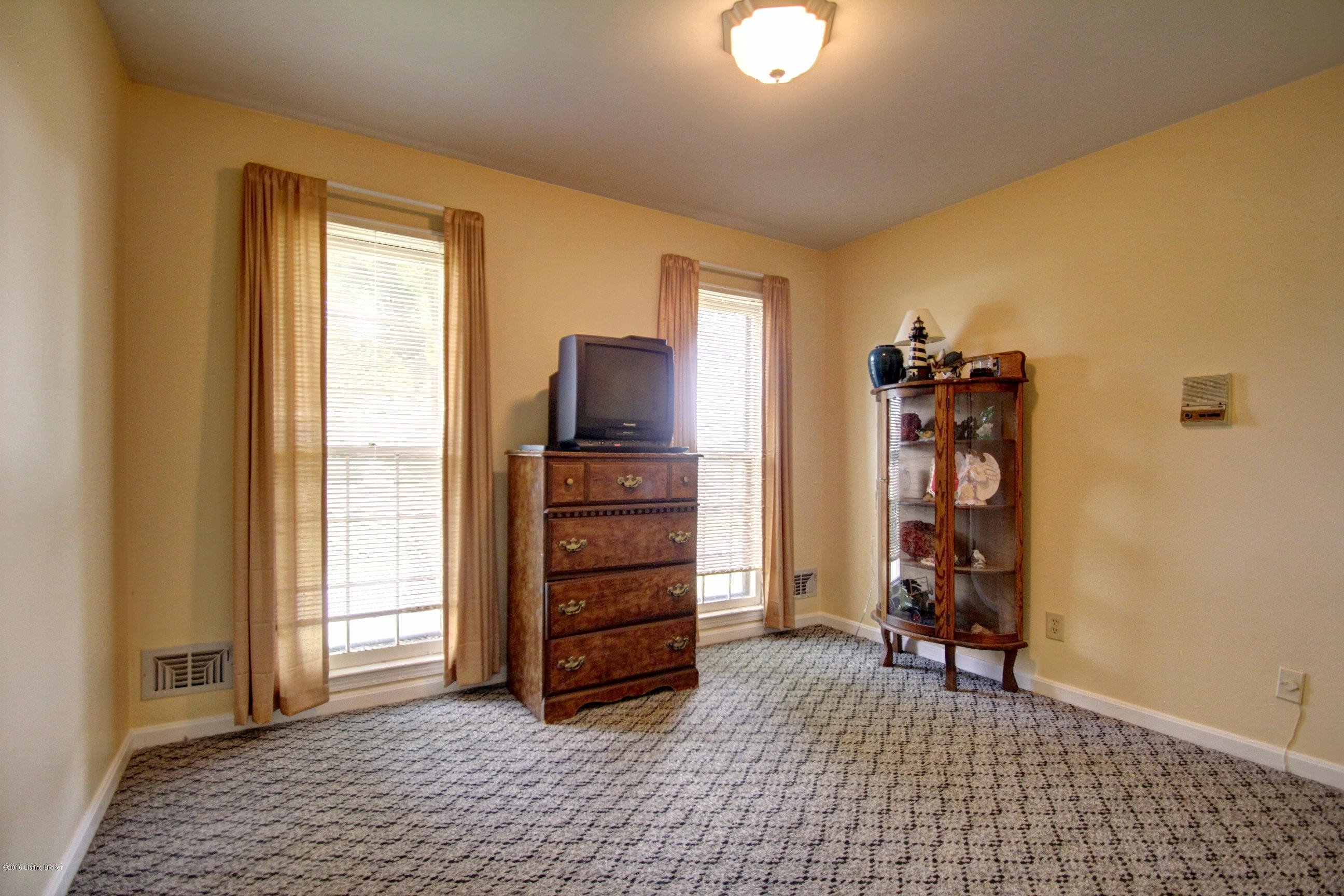 7401 Rambo Way Louisville, KY 40228 - Photo 22 of 36 22