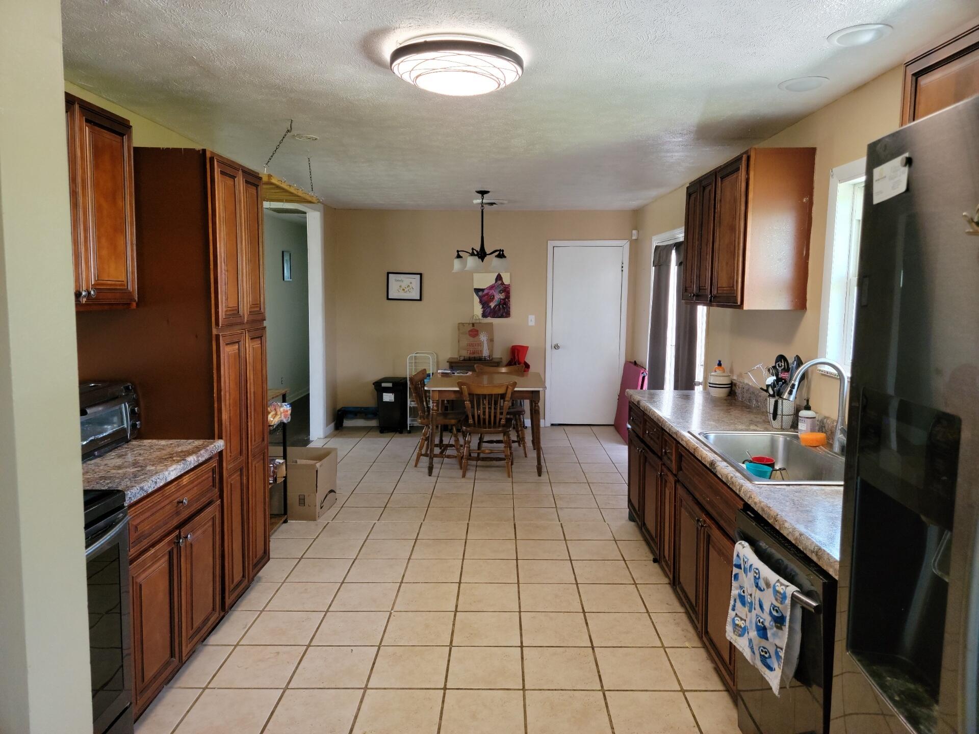204 East Langdon Road Science Hill, KY 42553 - Photo 14 of 34 D26A8290-562E-4234-98C4-9E53ED40203D