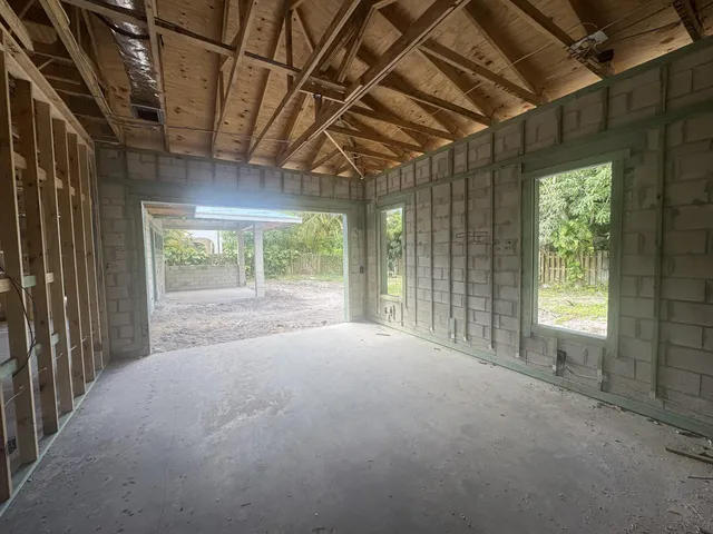 $2,690,000 | 11 Middle Road, Sewall's Point, FL 34996