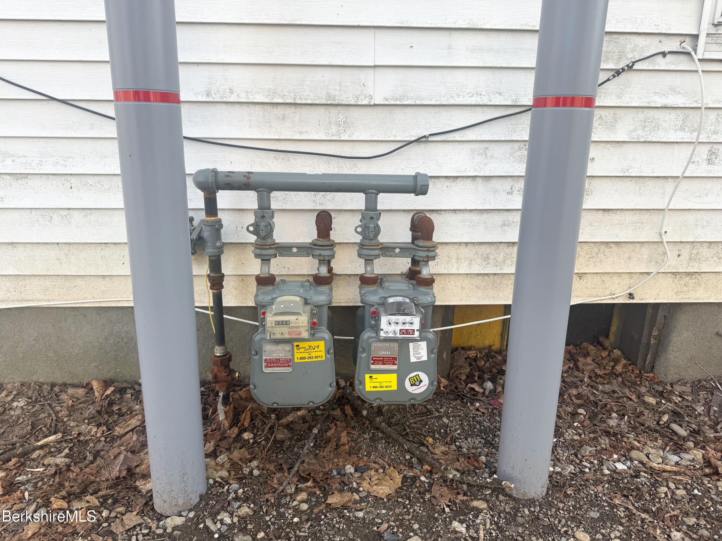 21 Pleasant Street Pittsfield, MA 01201 - Photo 11 of 16 a bathroom with a sink