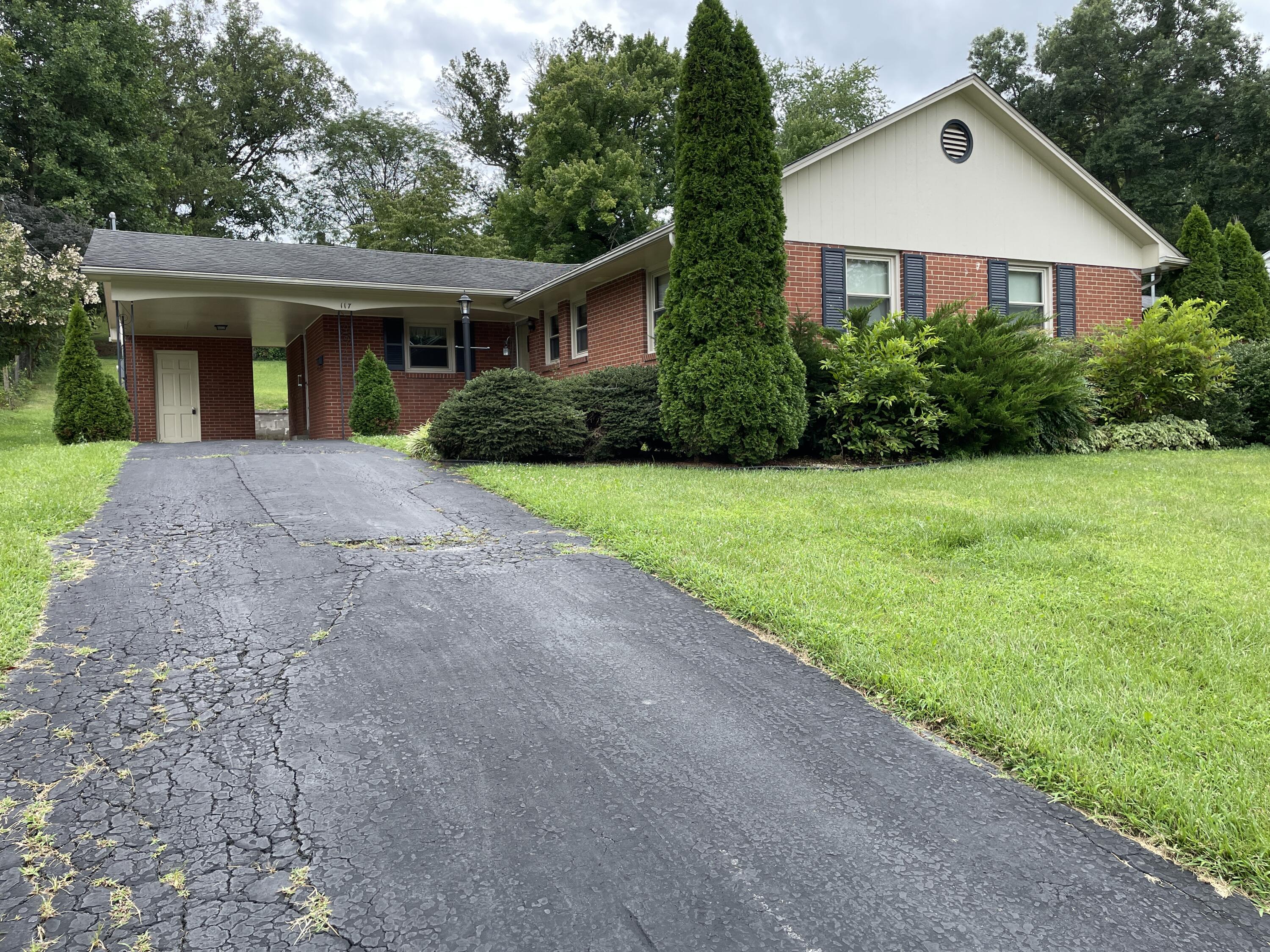 117 Cherry Road Berea, KY 40403 - Photo 8 of 49 IMG_6418