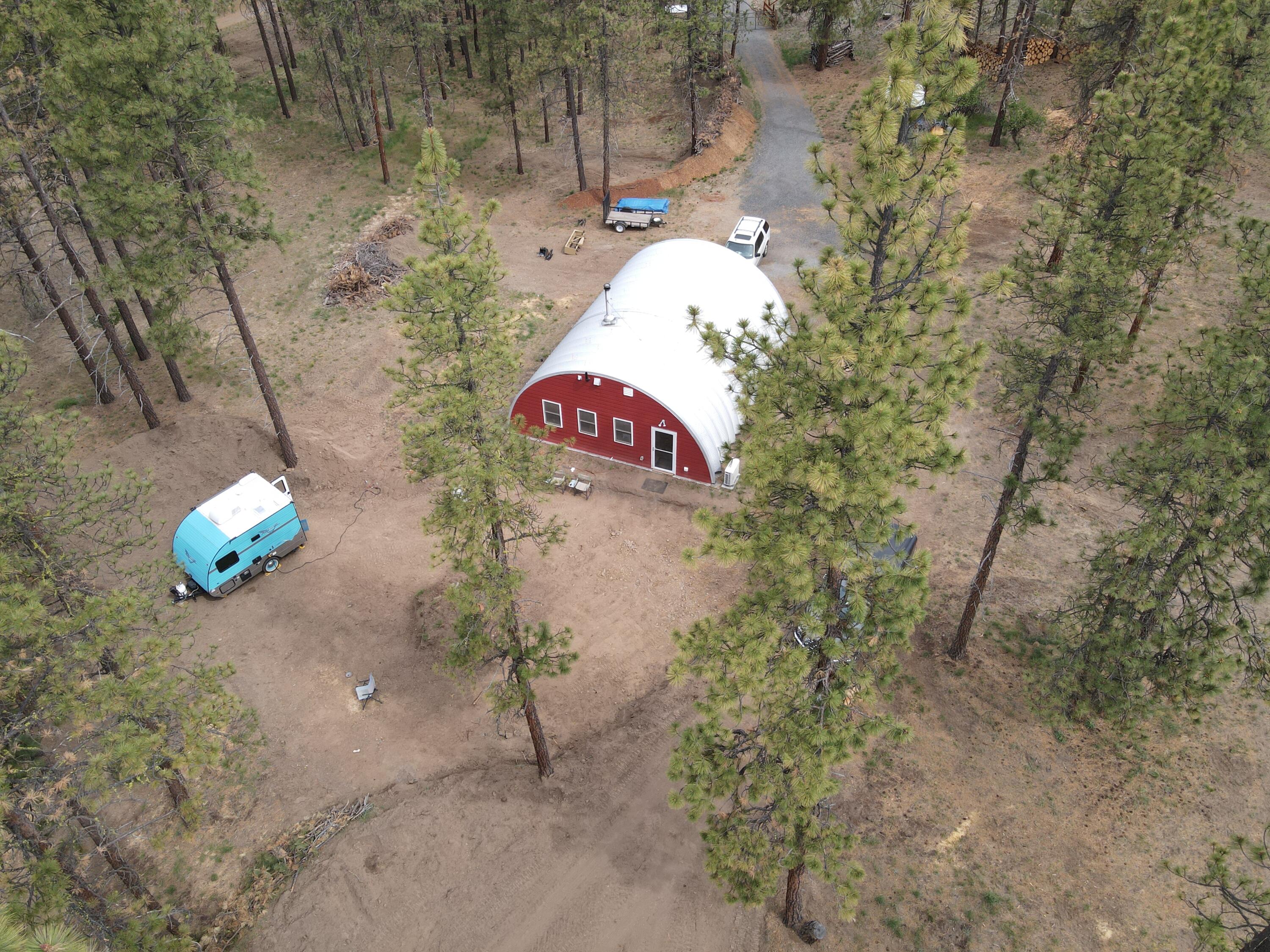 27956 Petersteiner Road Bonanza, OR 97623 - Photo 22 of 25 DJI_0010