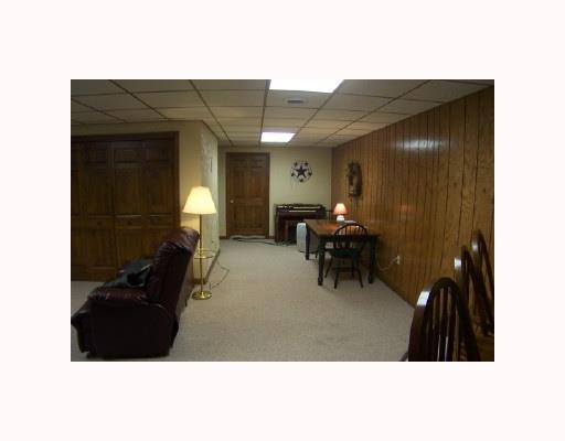 122 Cherry Road Chicora, PA 16025 - Photo 11 of 16 Den/Family/Great Room.