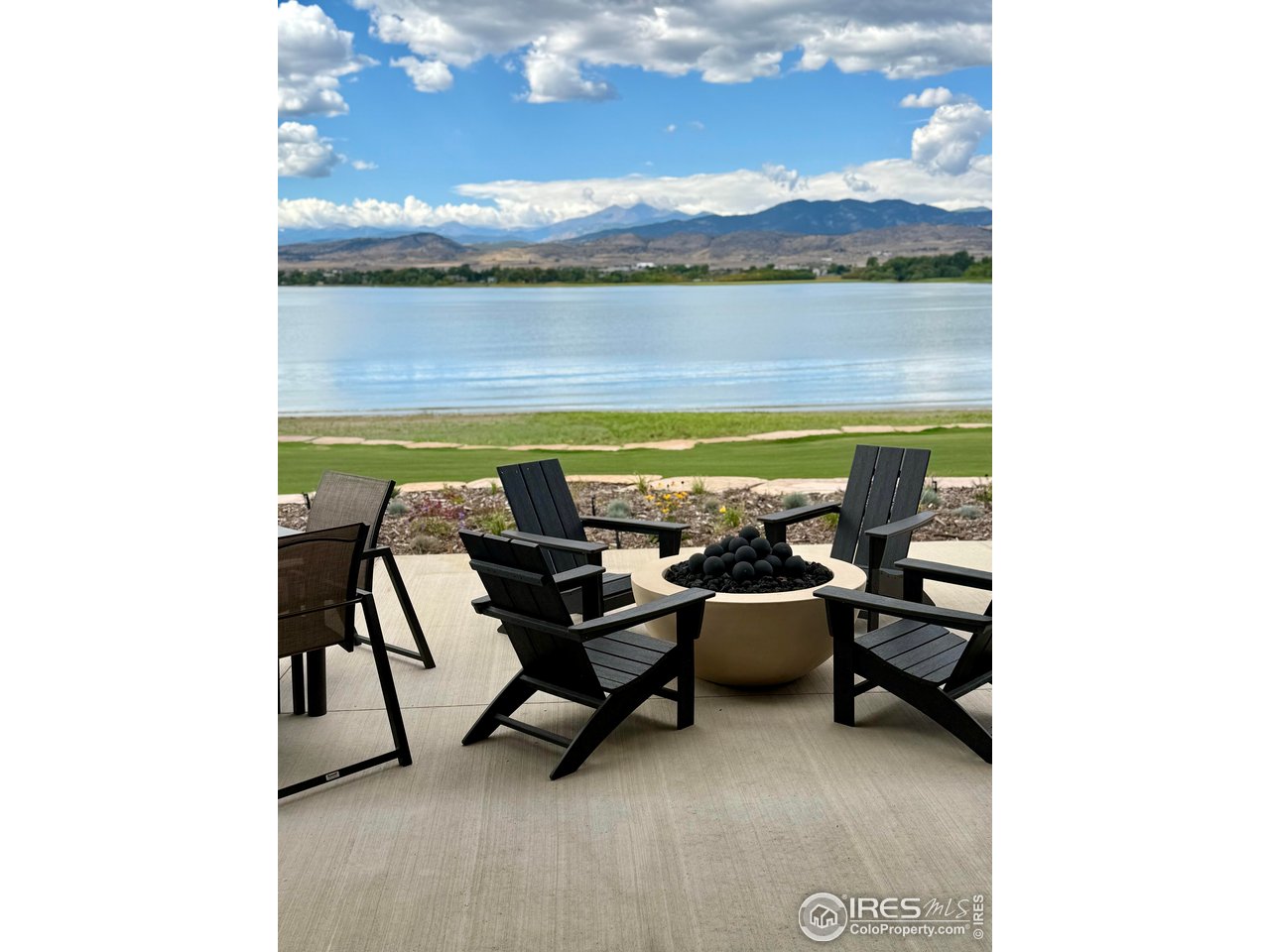 2517 Southwind Road Berthoud, CO 80513 - Photo 49 of 50 The Waterfront Grill offers a relaxed, yet refined setting to unwind between holes or linger over a meal where lakeside seating, mountain views, and open skies create a truly memorable experience.