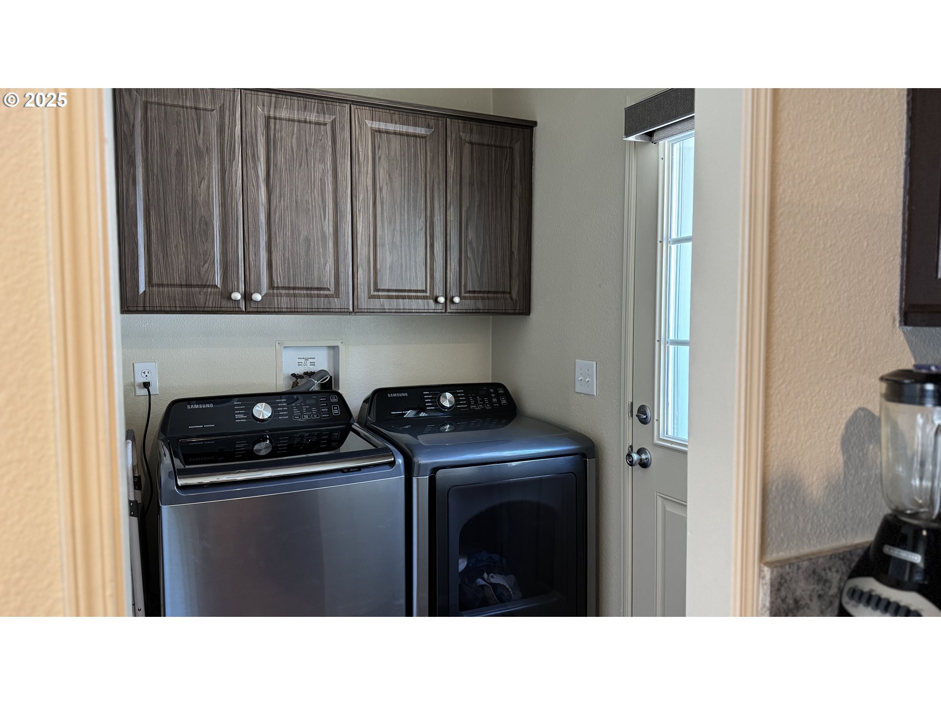 18331 South Heft Loop, Unit 6 Beavercreek, OR 97004 - Photo 14 of 22 Laundry