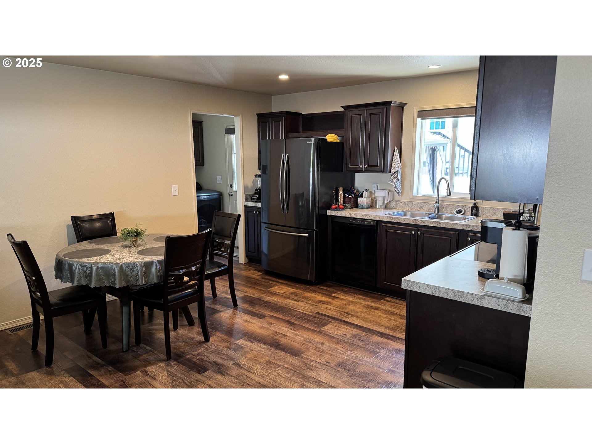 18331 South Heft Loop, Unit 6 Beavercreek, OR 97004 - Photo 5 of 22 Kitchen/Dining Room