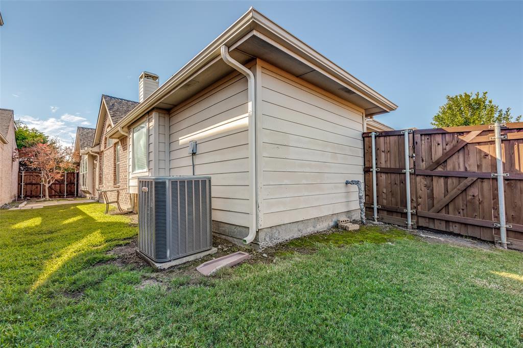 4527 Aspen Glen Road Plano, TX 75024 - Photo 13 of 13 Backyard