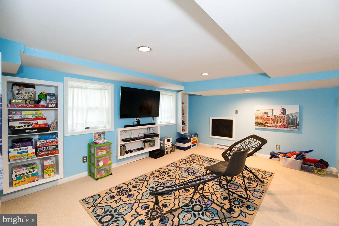 630 St Johns Road Baltimore, MD 21210 - Photo 20 of 29 Large Recreation room in lower lvl