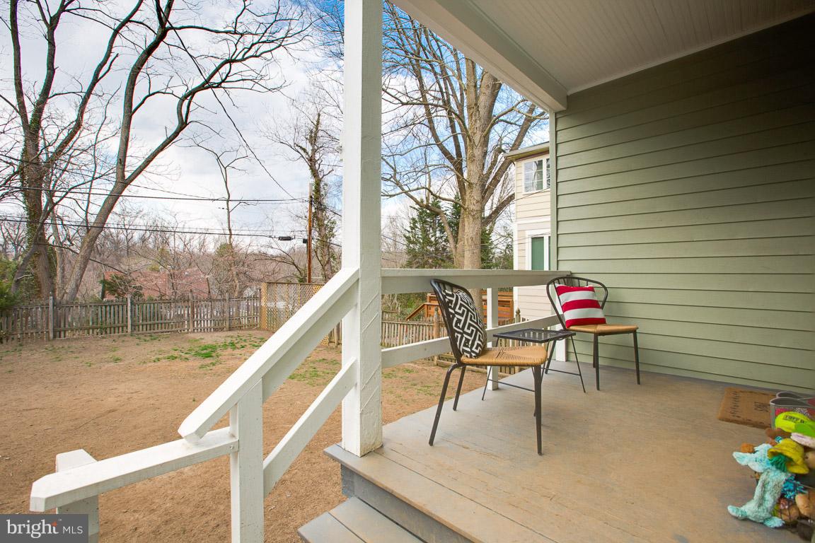630 St Johns Road Baltimore, MD 21210 - Photo 26 of 29 Great yard with some love after the dogs are gone!