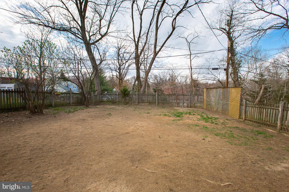 630 St Johns Road Baltimore, MD 21210 - Photo 28 of 29 Flat yard will grow grass w/ some attention.