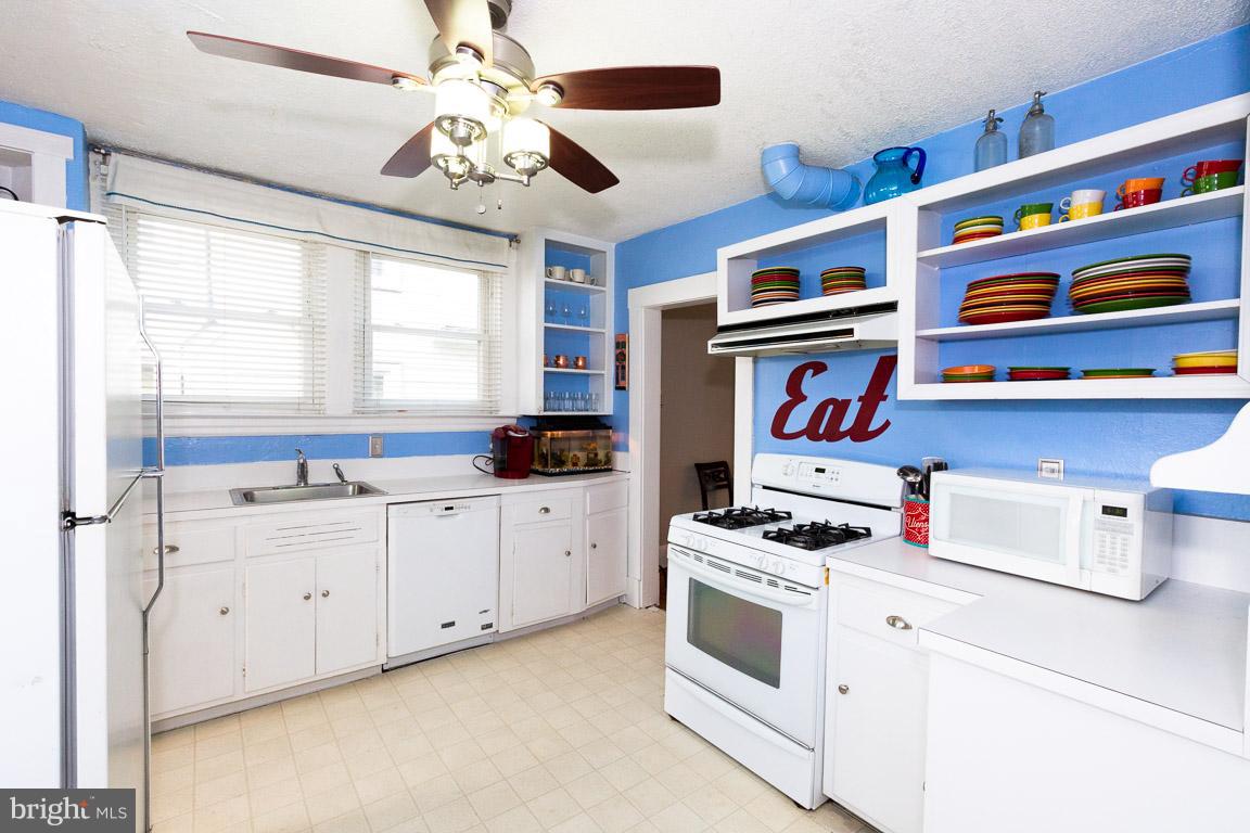 630 St Johns Road Baltimore, MD 21210 - Photo 10 of 29 Kitchen