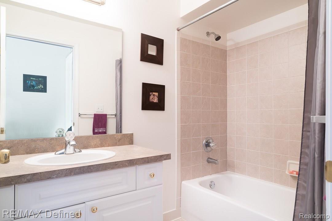 3610 Tremonte Circle Rochester, MI 48306 - Photo 16 of 27 39859-Forbes-16.jpg