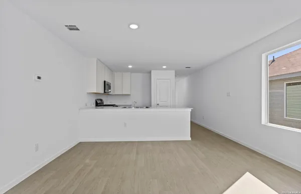 $1,650 | 3824 Swift Fox Road, New Braunfels, TX 78132