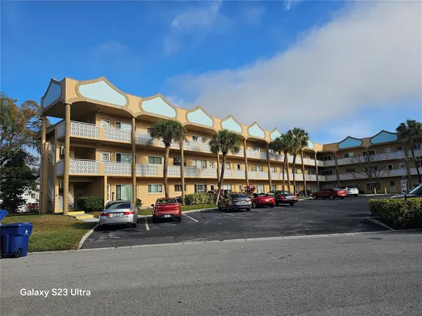 $1,350 | 2466 Ecuadorian Way, Unit 6, Clearwater, FL 33763