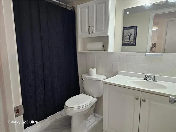 $1,350 | 2466 Ecuadorian Way, Unit 6, Clearwater, FL 33763
