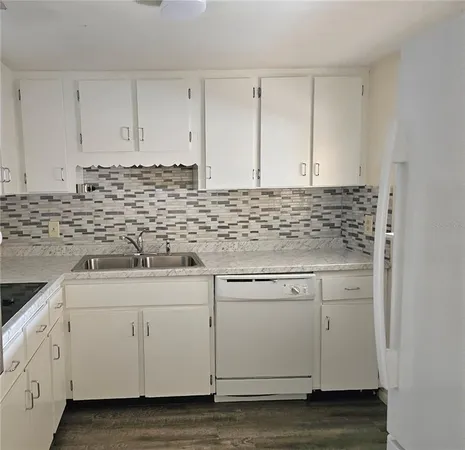 $1,350 | 2466 Ecuadorian Way, Unit 6, Clearwater, FL 33763