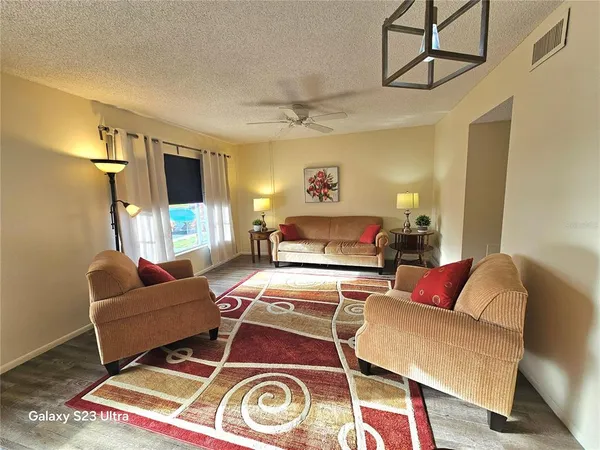 $1,350 | 2466 Ecuadorian Way, Unit 6, Clearwater, FL 33763