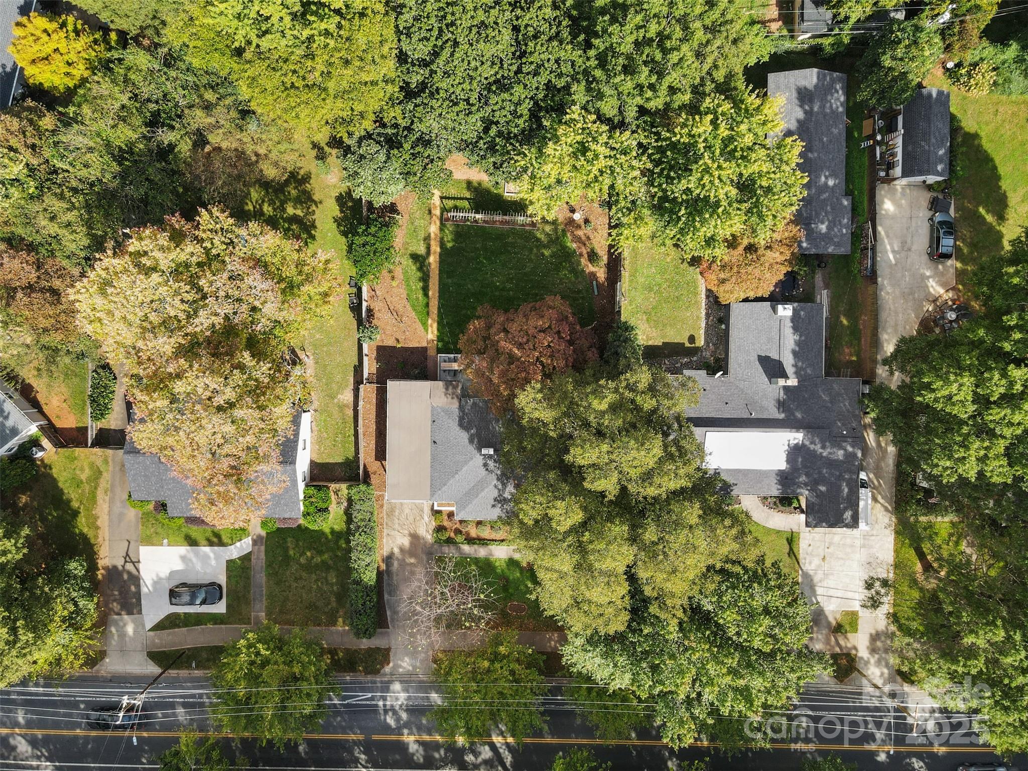 917 Scaleybark Road Charlotte, NC 28209 - Photo 35 of 42 an aerial view of a house with a yard