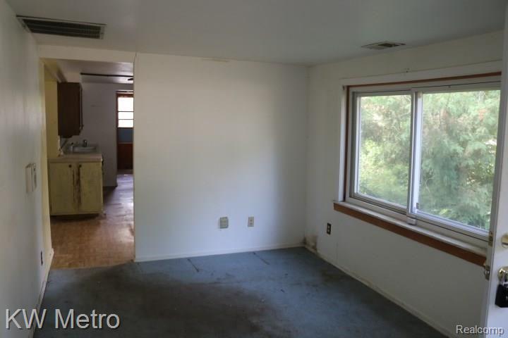 1516 Sibley Avenue Rochester Hills, MI 48307 - Photo 14 of 33