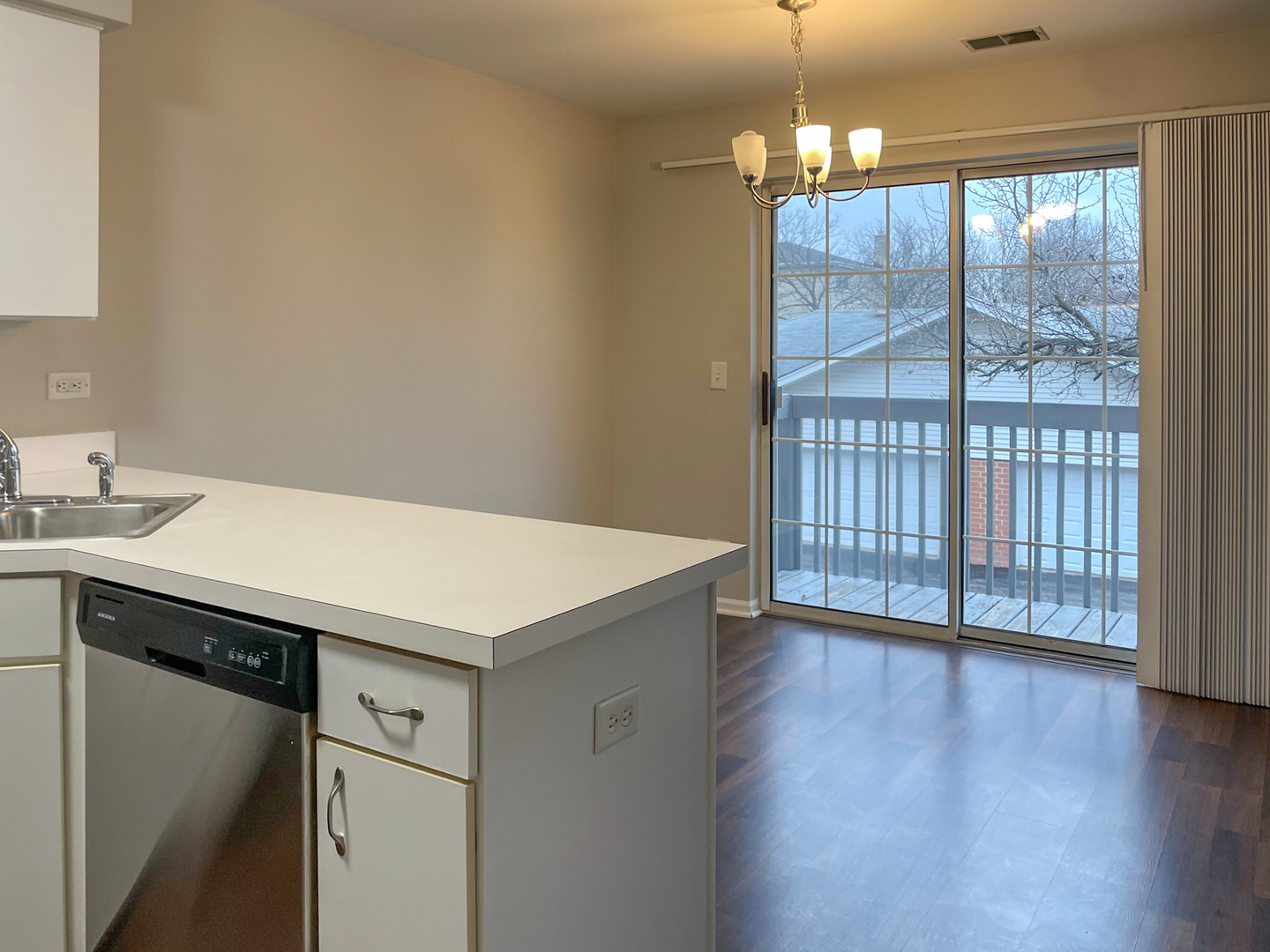 1344 South Lorraine Road, Unit B Wheaton, IL 60189 - Photo 9 of 21