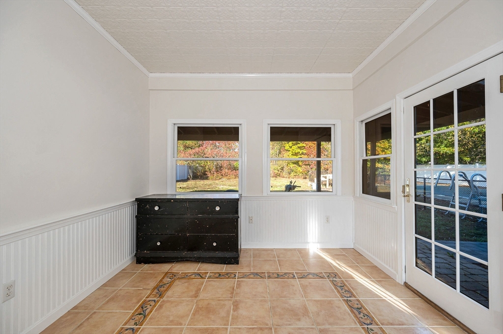 18 Beech Street Townsend, MA 01469 - Photo 15 of 39